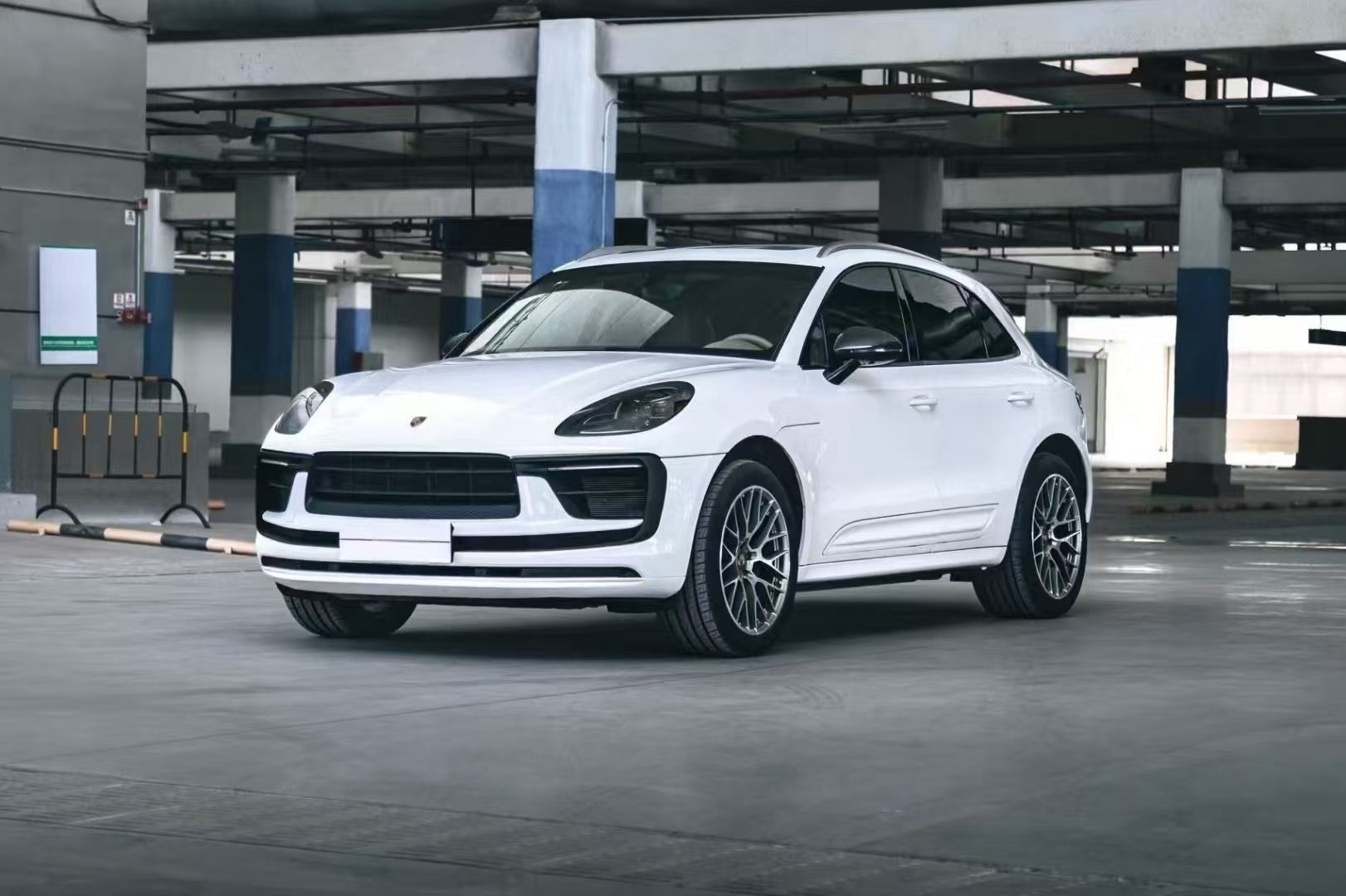 Porsche Macan 95B Upgrade 95B.3 Body Kit Front Bumper Rear Bumper Rear Tunk TailLight