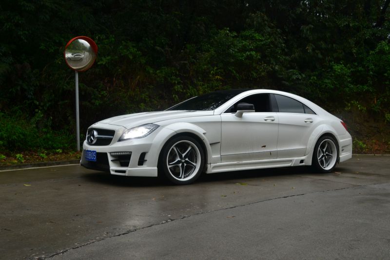 Mercedes-Benz C218 CLS Wide Body Kit Front Bumper Rear Bumper Side Skirt Spoiler Front Fender Wideing Rear Fender Widening