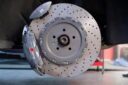 Audi Q8 front wheel upgrade original top with Audi Rs original Akibono 10n 10-piston caliper with 420 gauge high carbon heat treatment disc set Rear wheel brembo 4+1 double caliper 400 gauge set