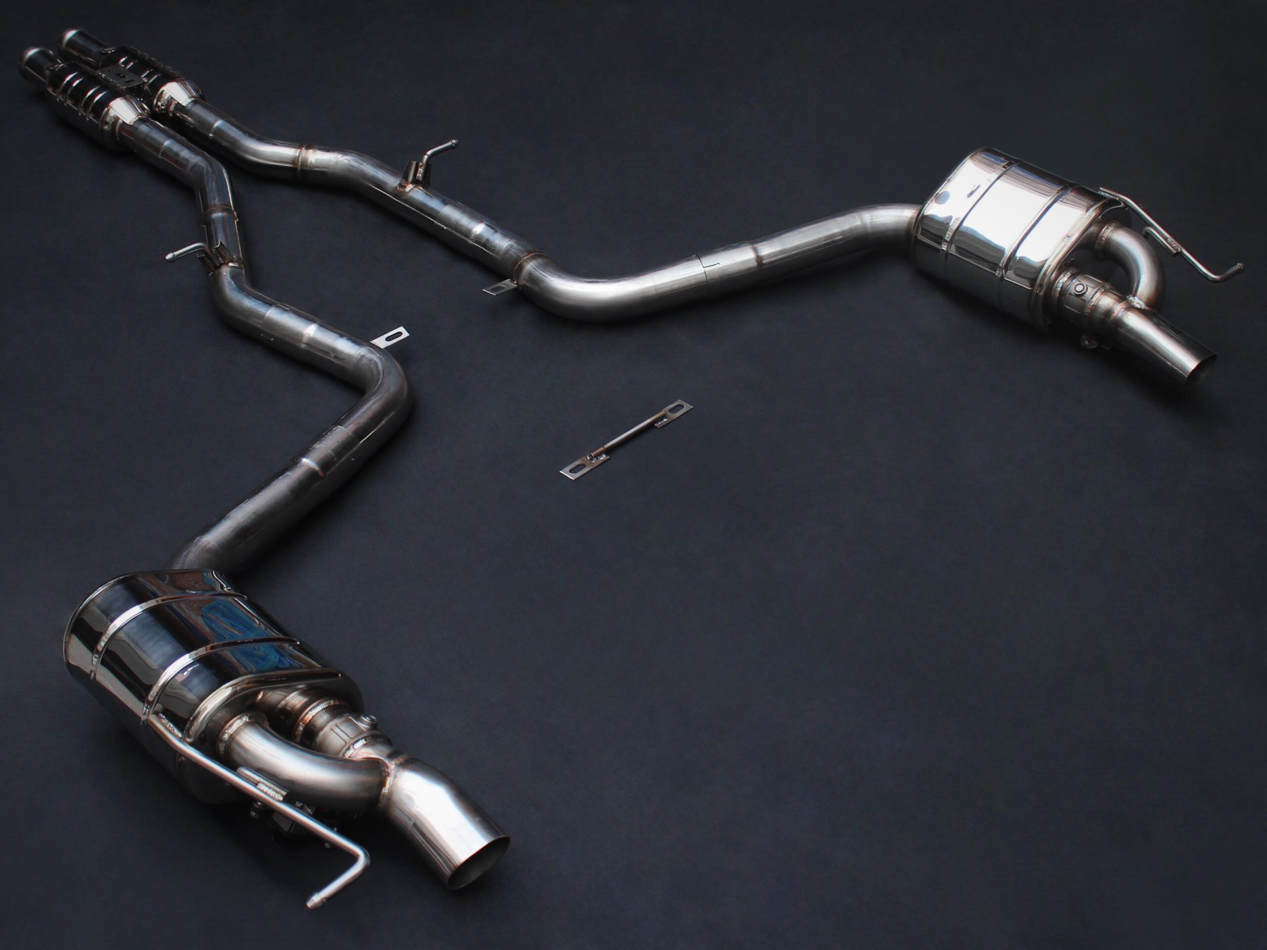 Mercedes-Benz CLS Upgrade Full Exhaust High Quality High Corrosion Resistance Extreme Light Weight High Heat Resistance Stainless Steel Exhaust System