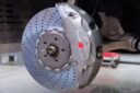Audi Q8 front wheel upgrade original top with Audi Rs original Akibono 10n 10-piston caliper with 420 gauge high carbon heat treatment disc set Rear wheel brembo 4+1 double caliper 400 gauge set